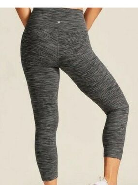 lululemon athletica Heathered Dark Gray High-Waist Crop Leggings size 4